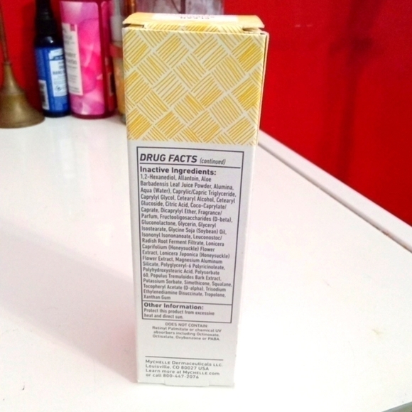 ($12)❤️‍🔥 MyCHELLE SUN SHEILD SPF 28 COCONUT 🥥 🆕 4/24 - Picture 3 of 4